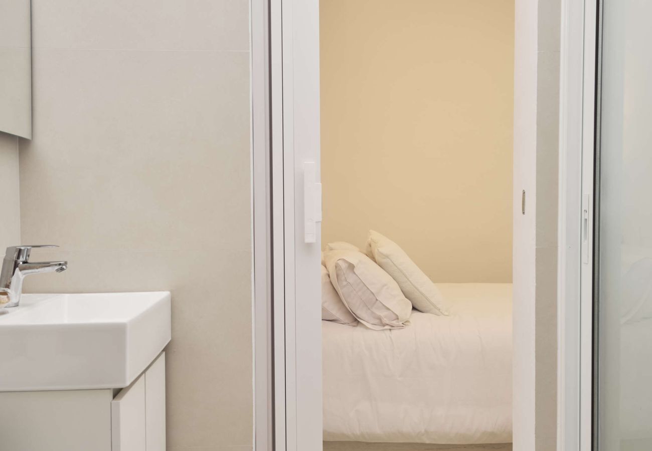 Casa adosada en Nerja - Casa Chica: Casa Vacacional con Azotea en Calle Cristo, Nerja