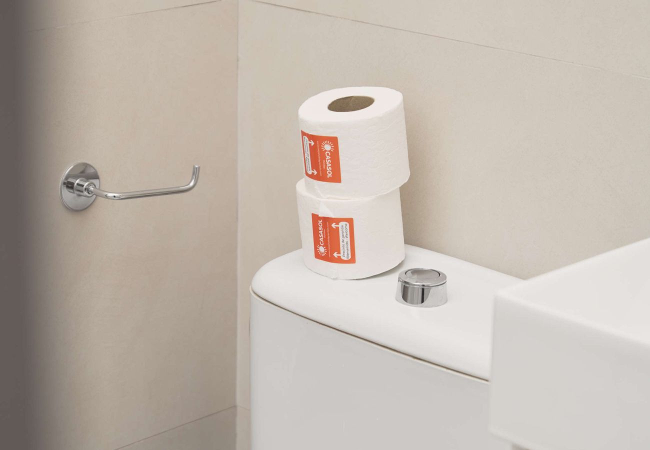 Casa adosada en Nerja - Casa Chica: Casa Vacacional con Azotea en Calle Cristo, Nerja