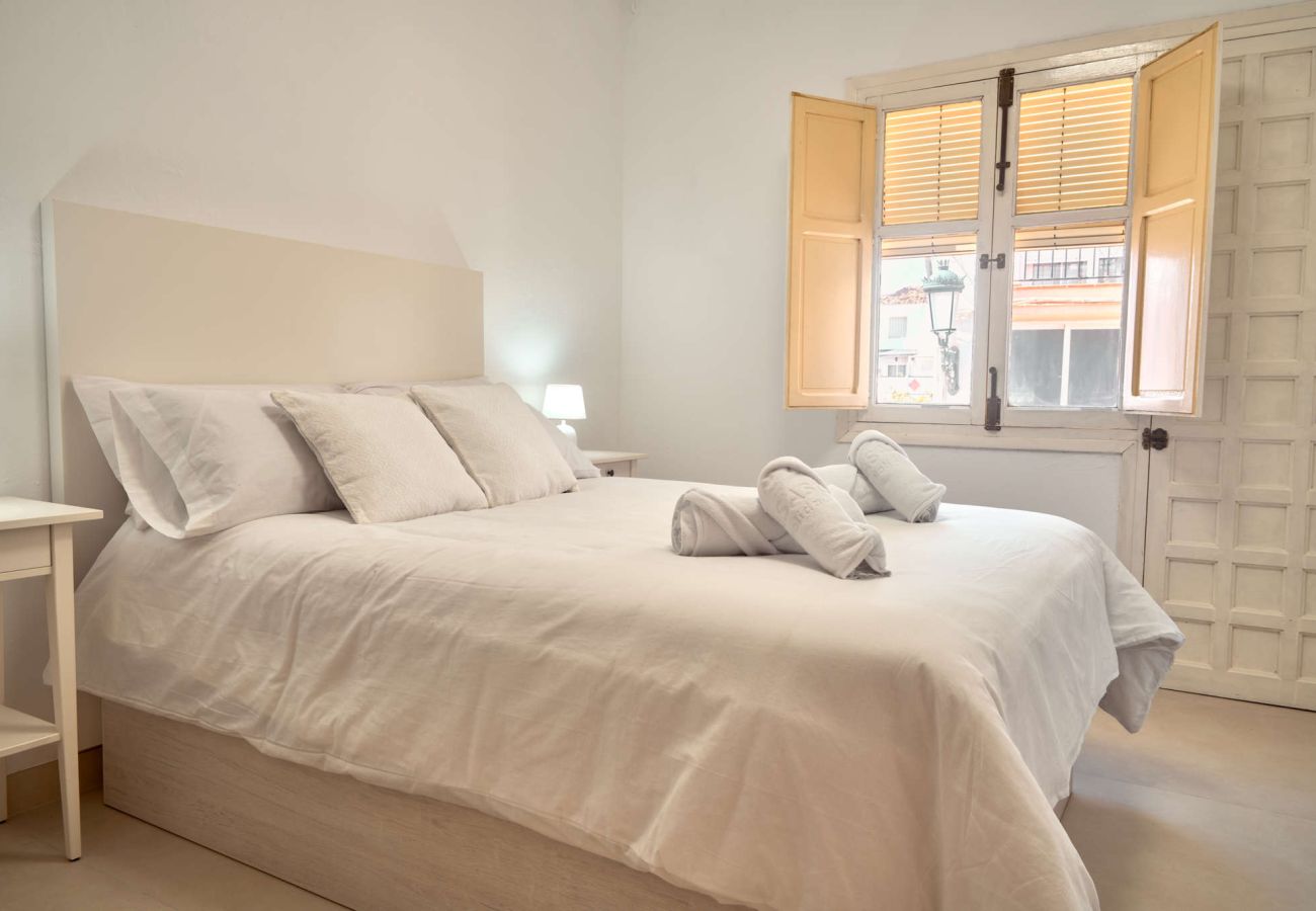 Casa adosada en Nerja - Casa Chica: Casa Vacacional con Azotea en Calle Cristo, Nerja