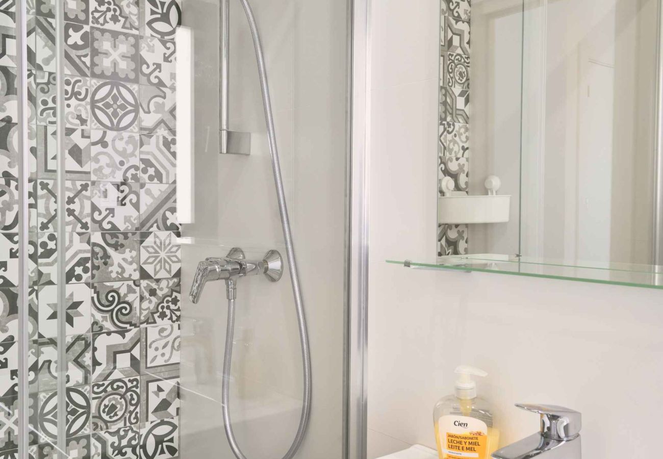 Apartamento en Nerja - Penthouse Balcón del Mar D4: 3 Terrazas y Piscina Climatizada