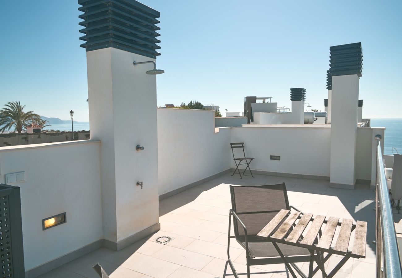 Apartamento en Nerja - Penthouse Balcón del Mar D4: 3 Terrazas y Piscina Climatizada