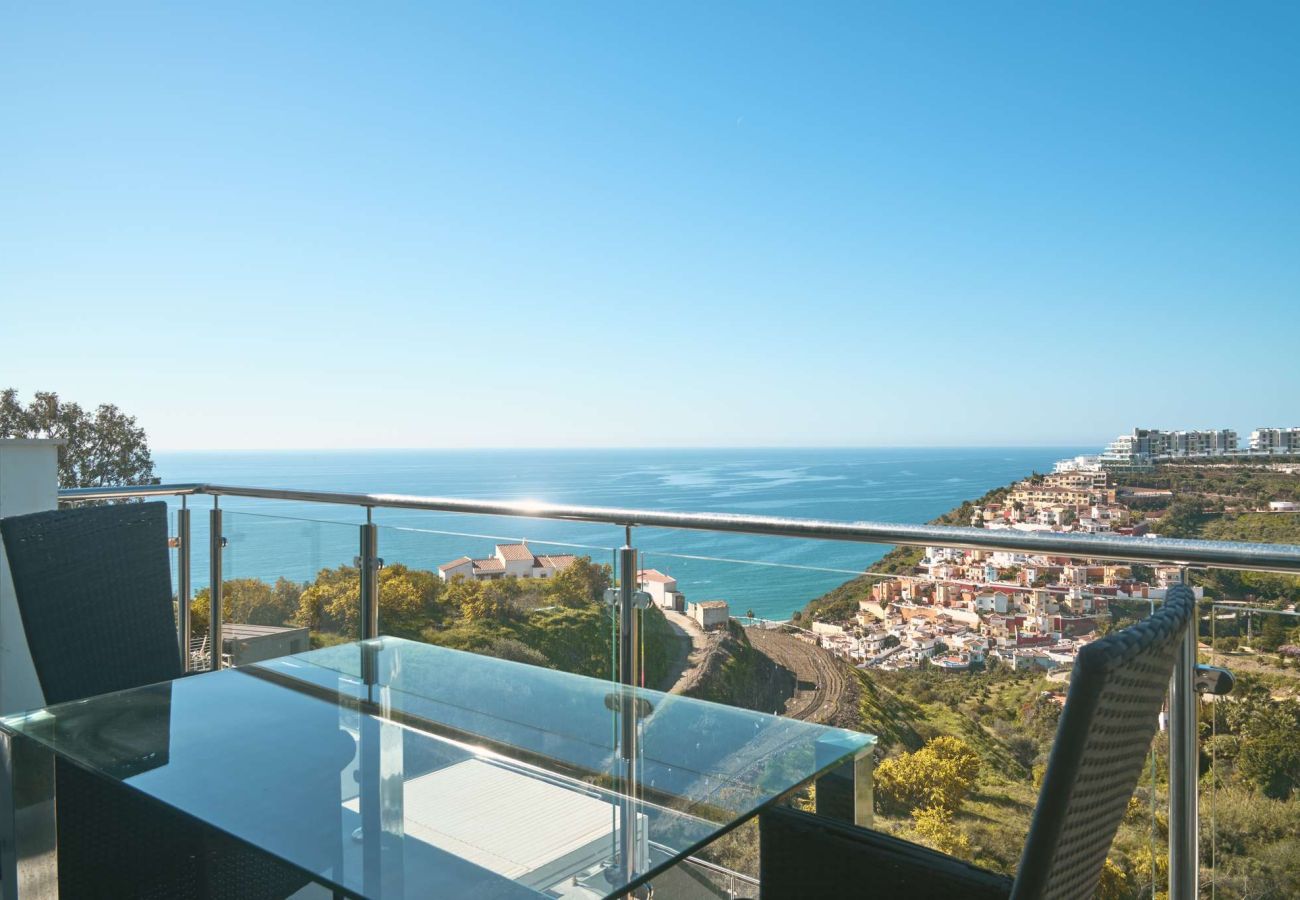 Apartamento en Nerja - Penthouse Balcón del Mar D4: 3 Terrazas y Piscina Climatizada