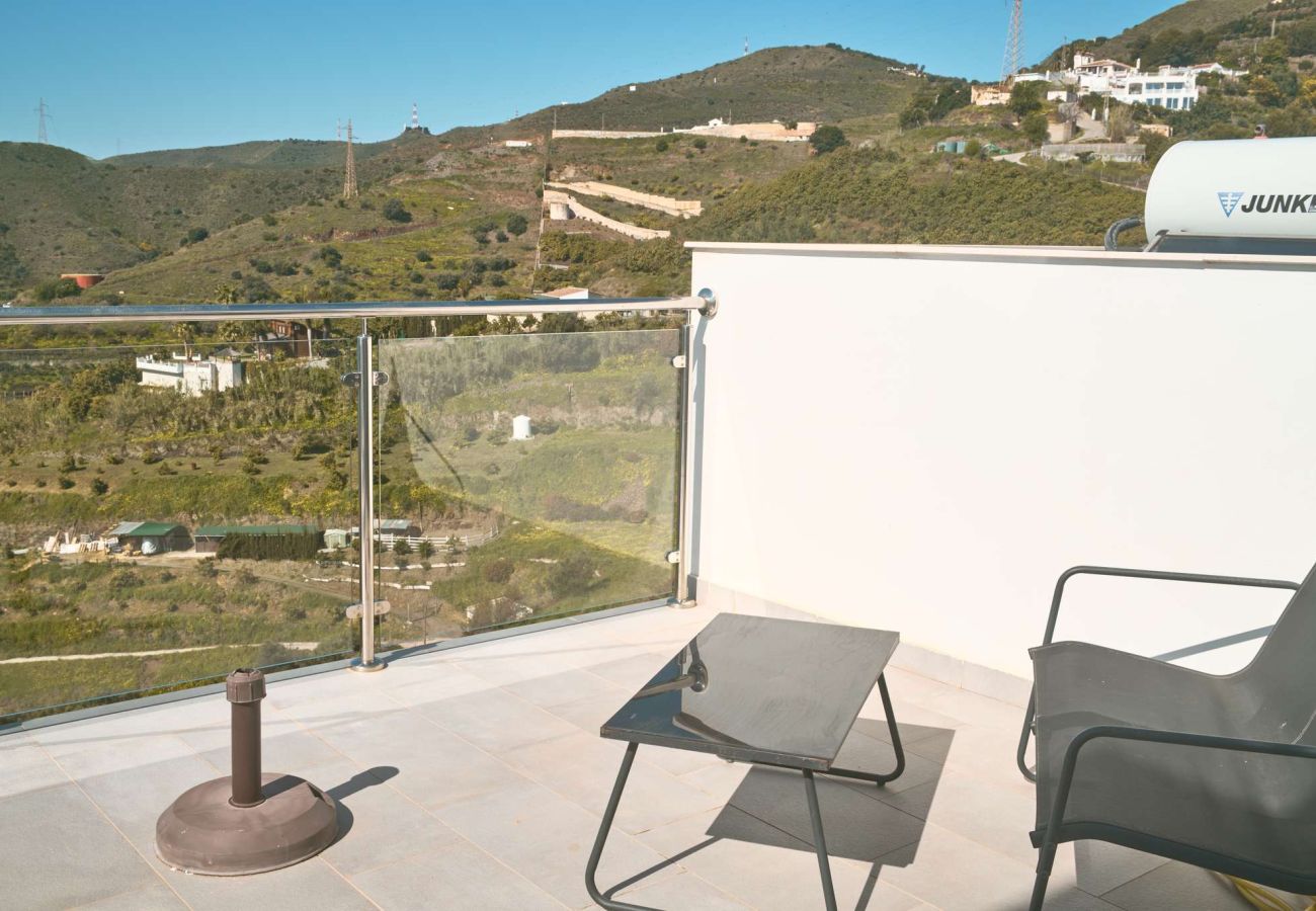 Apartamento en Nerja - Penthouse Balcón del Mar D4: 3 Terrazas y Piscina Climatizada