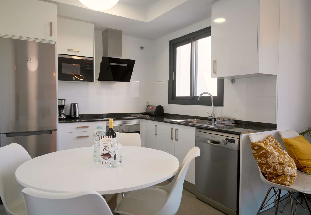 Apartamento en Nerja - Penthouse Balcón del Mar D4: 3 Terrazas y Piscina Climatizada