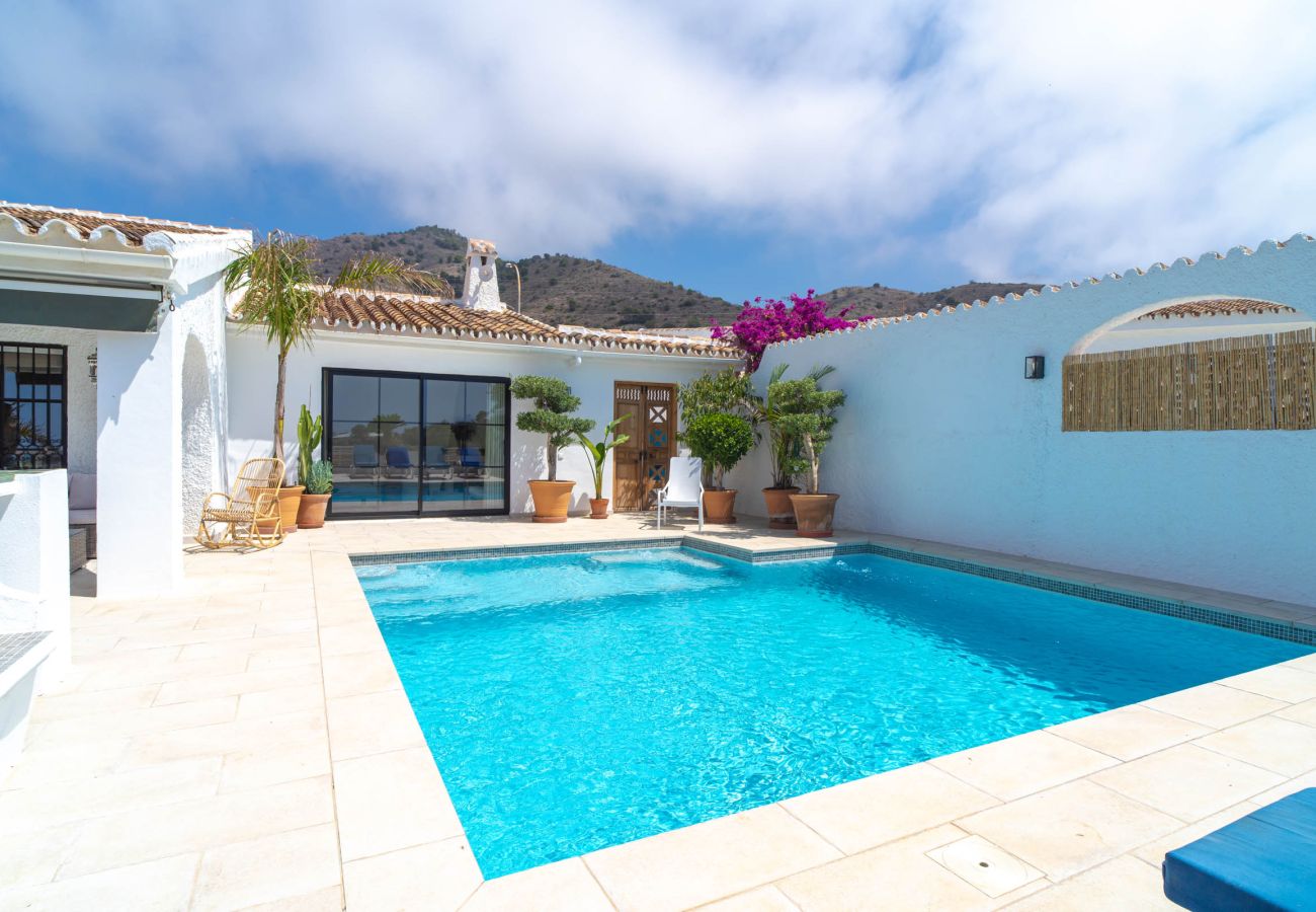 Villa en Nerja - Villa La Casita: Villa con Piscina Privada en Fuente del Badén, Nerja