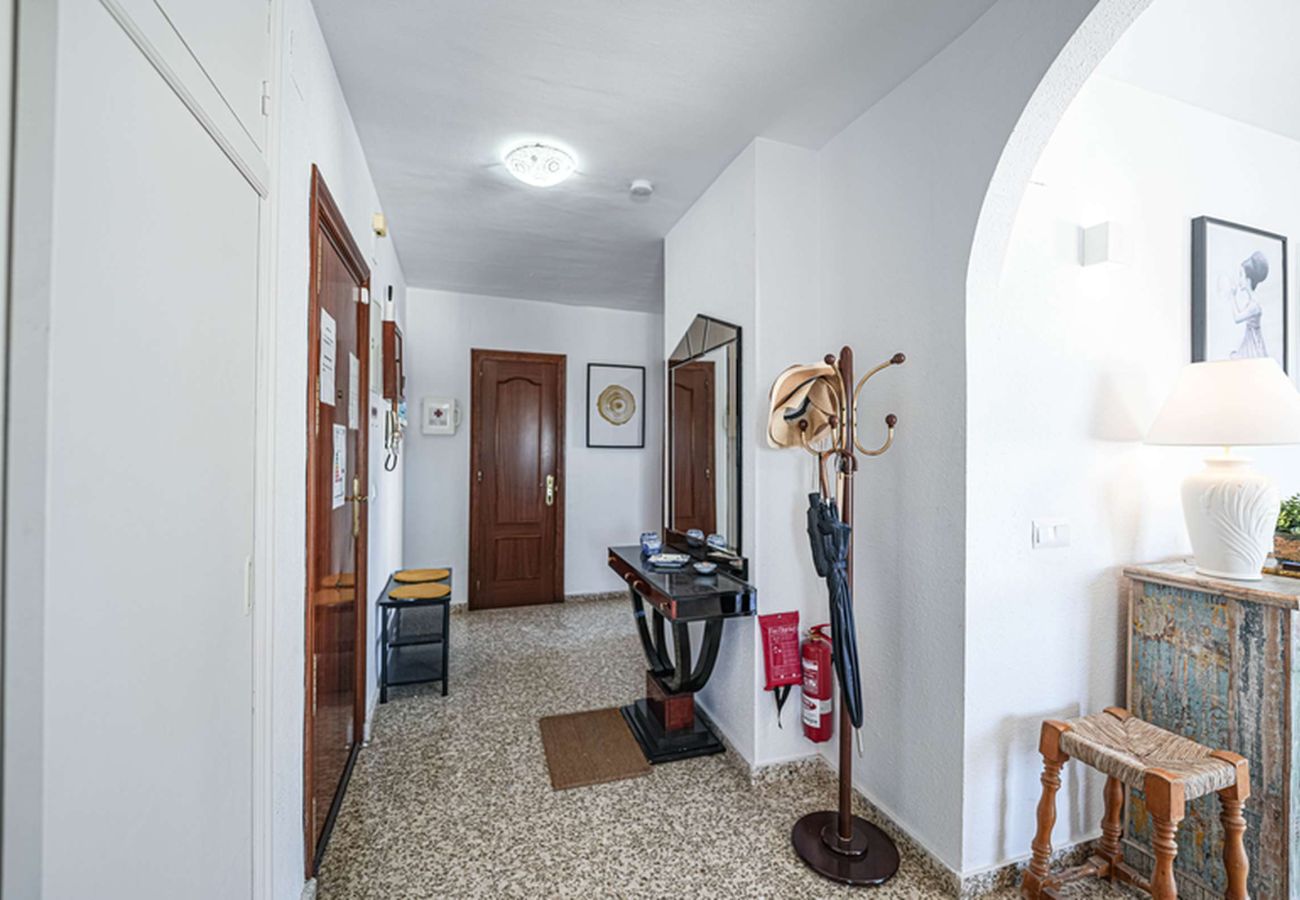 Apartamento en Nerja - Albaida II 2B: Apartamento con Orientación Sur y Vistas al Mar, Playa Torrecilla Nerja