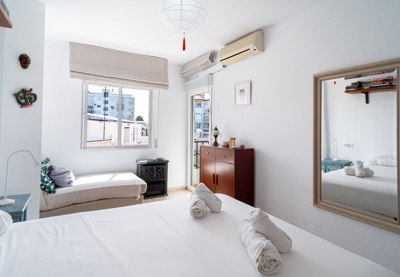 Apartamento en Nerja - Albaida II 2B: Apartamento con Orientación Sur y Vistas al Mar, Playa Torrecilla Nerja