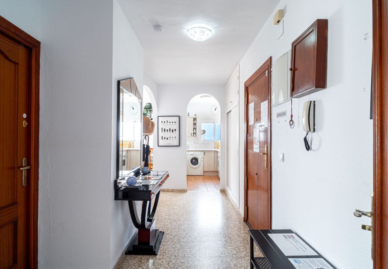 Apartamento en Nerja - Albaida II 2B: Apartamento con Orientación Sur y Vistas al Mar, Playa Torrecilla Nerja