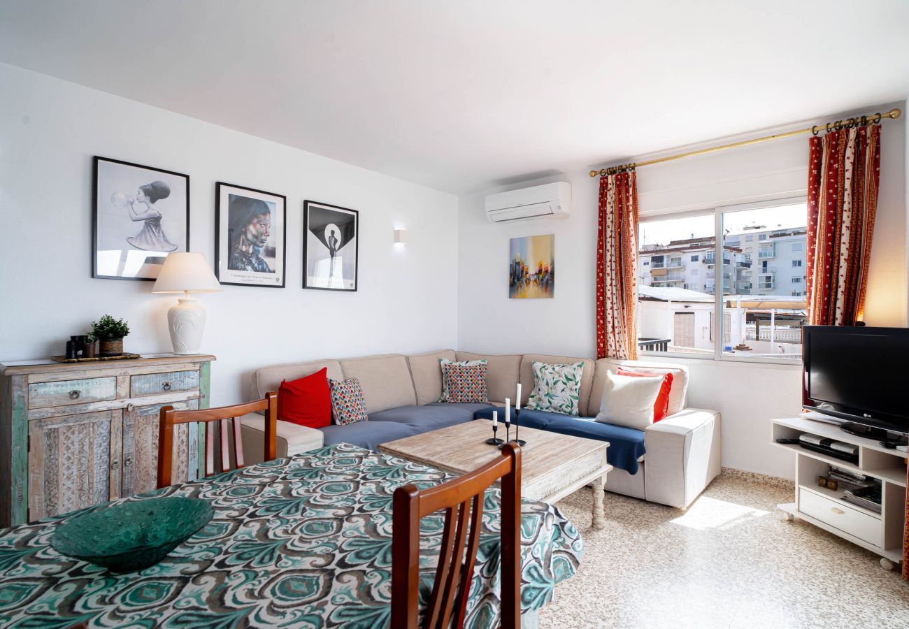 Apartamento en Nerja - Albaida II 2B: Apartamento con Orientación Sur y Vistas al Mar, Playa Torrecilla Nerja
