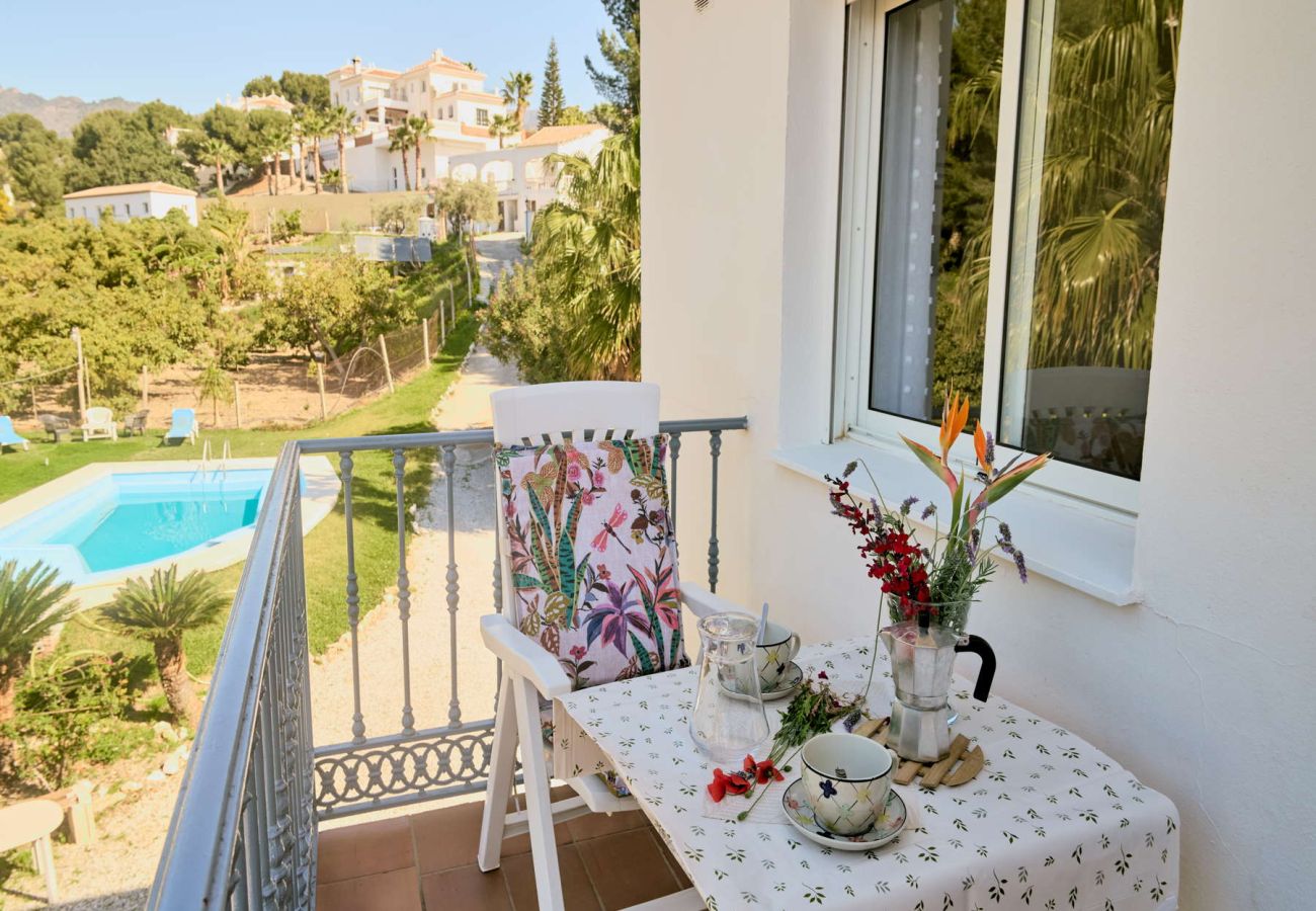 Casa rural en Frigiliana - Las Rosas 1 - Apartamento Rural con Piscina entre Nerja y Frigiliana