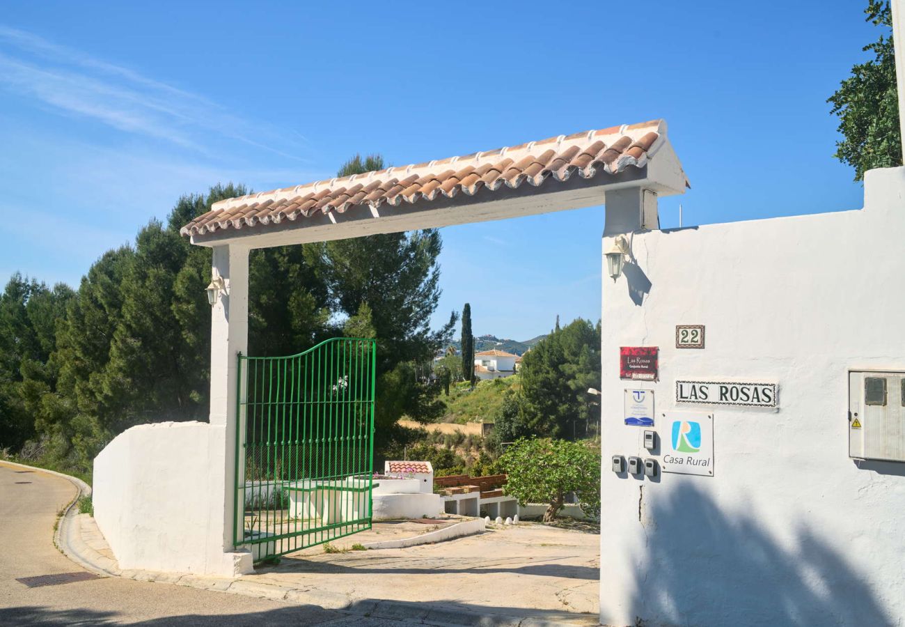 Casa rural en Frigiliana - Las Rosas 6 - Apartamento Rural Familiar entre Nerja y Frigiliana