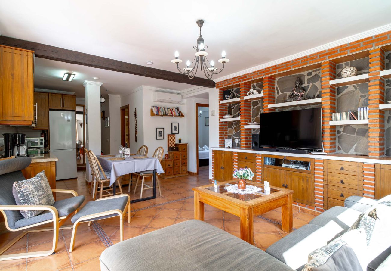 Apartamento en Nerja - Tahití 2 7: Apartamento Familiar para 4 Personas en Playa Burriana Nerja