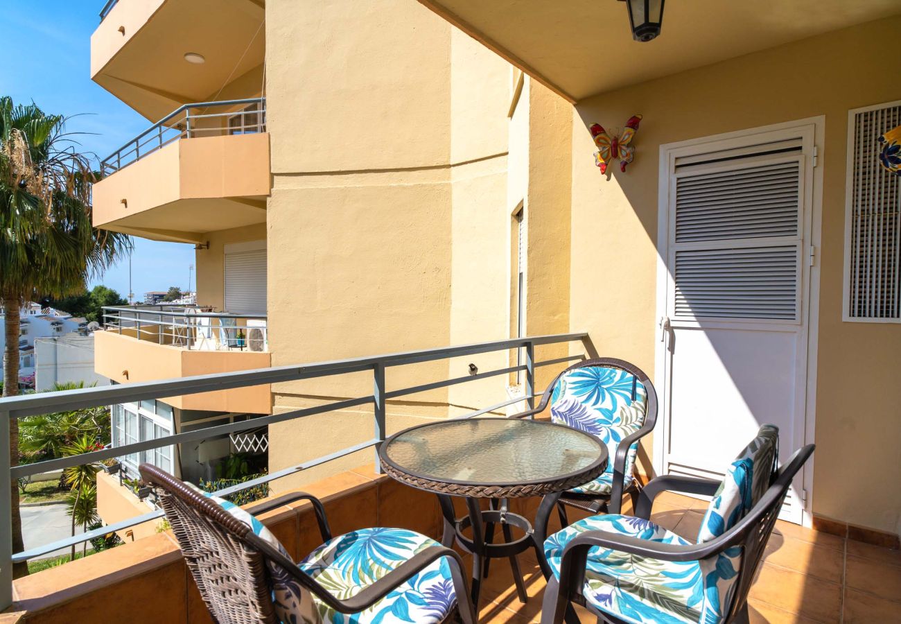 Vista alternativa de la terraza exterior del apartamento con parking Tahiti 2 7.