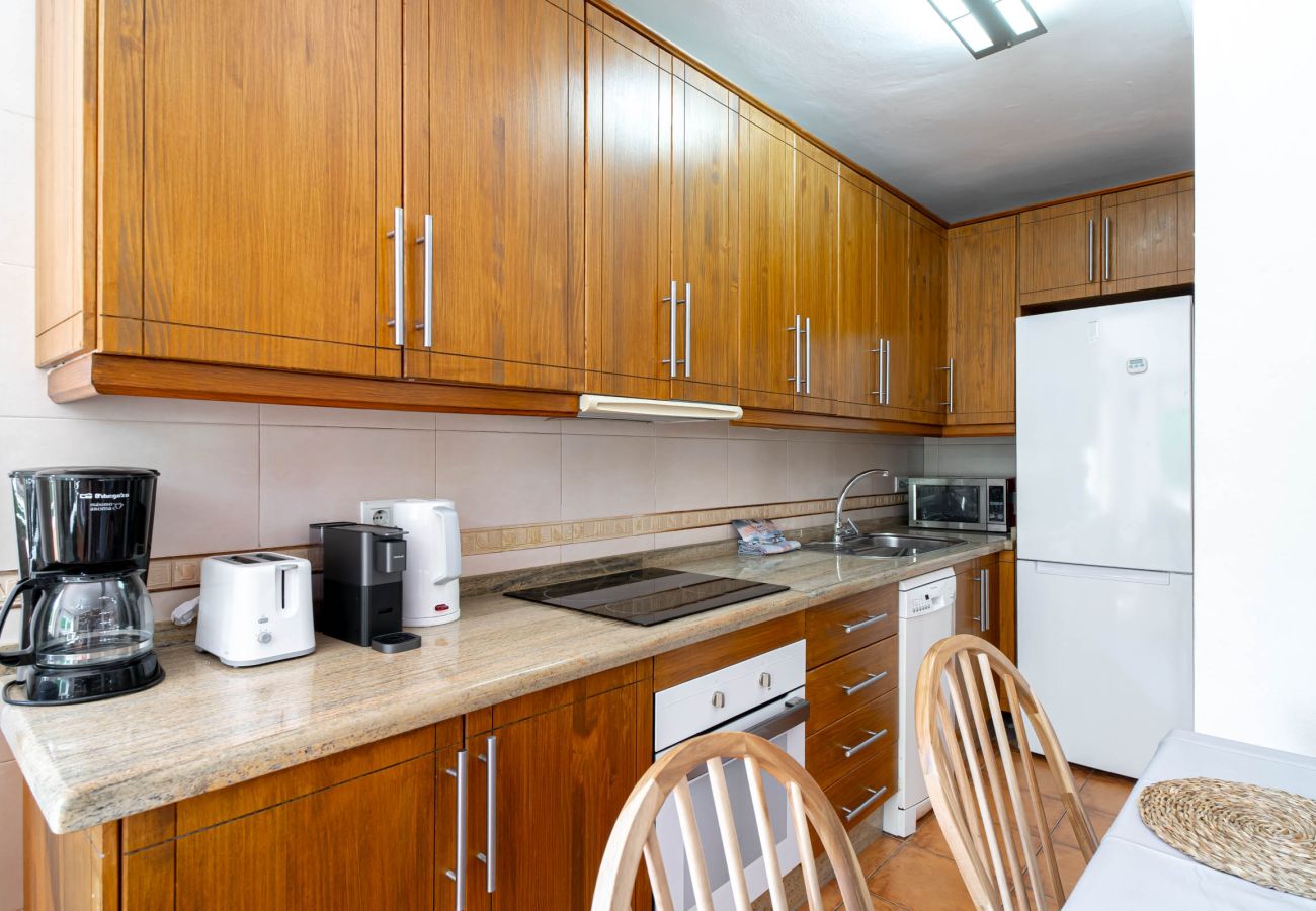 Apartamento en Nerja - Tahití 2 7: Apartamento Familiar para 4 Personas en Playa Burriana Nerja