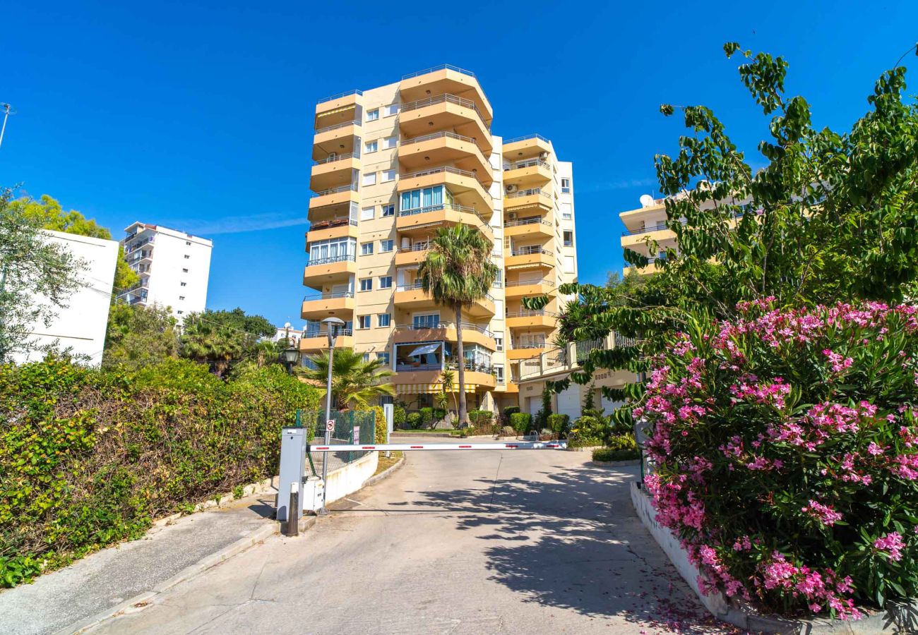 Apartamento en Nerja - Tahití 2 7: Apartamento Familiar para 4 Personas en Playa Burriana Nerja