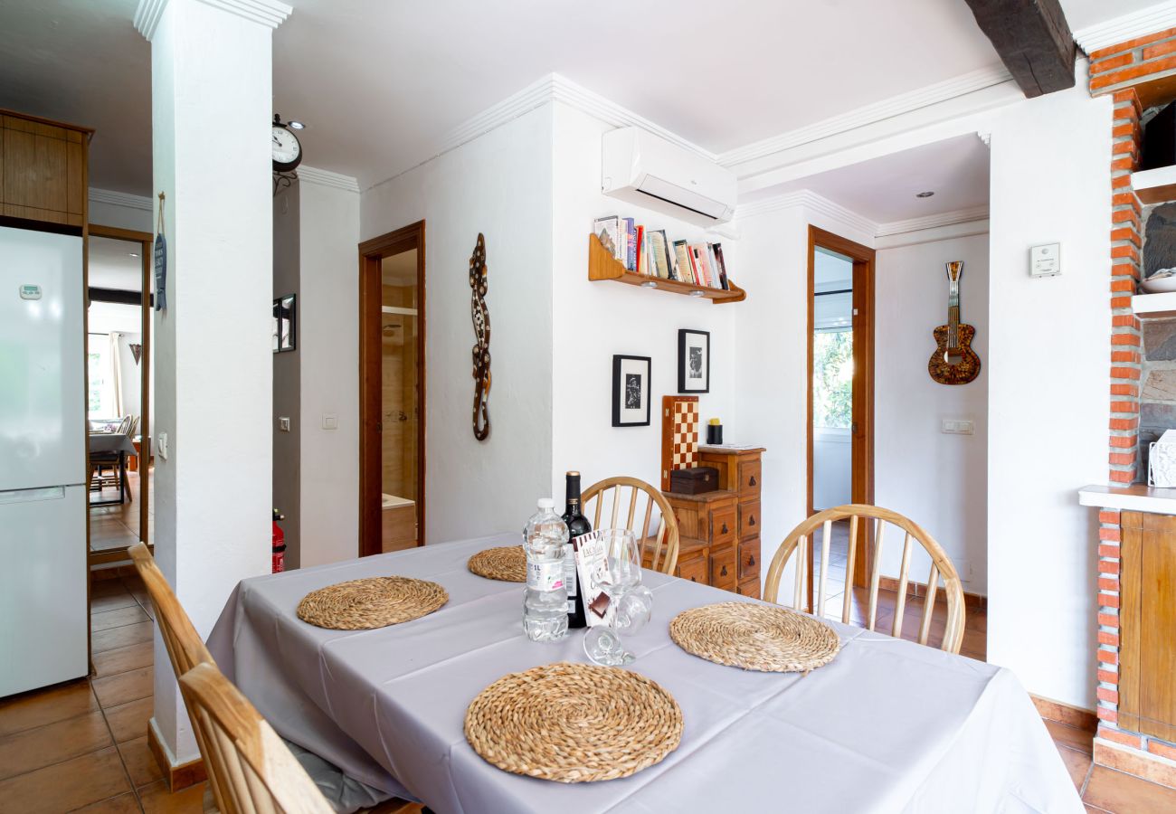 Apartamento en Nerja - Tahití 2 7: Apartamento Familiar para 4 Personas en Playa Burriana Nerja