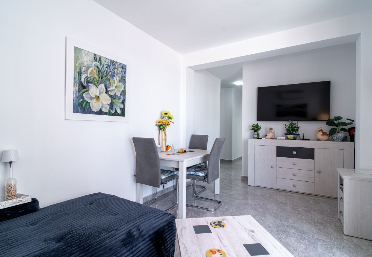 Apartamento en Nerja - Chaparil Seaview - Apartamento para Parejas junto a Playa Torrecilla