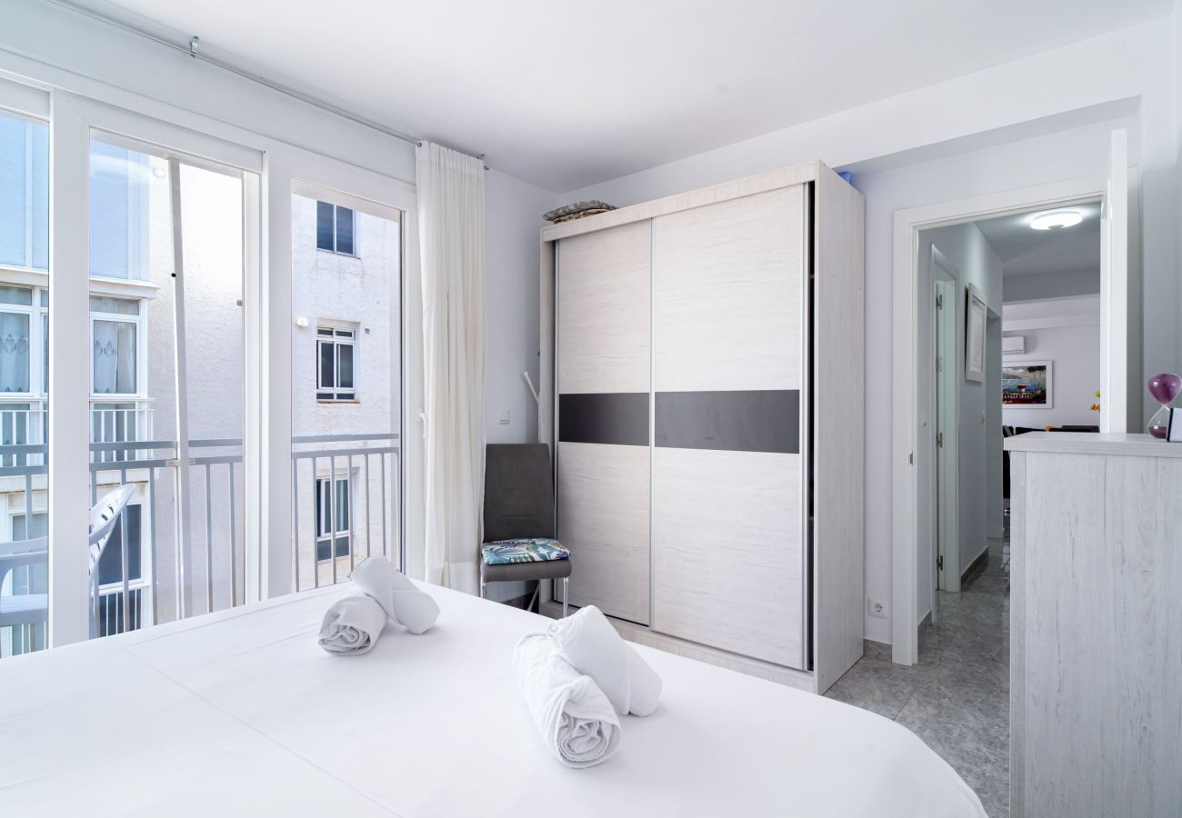 Apartamento en Nerja - Chaparil Seaview - Apartamento para Parejas junto a Playa Torrecilla