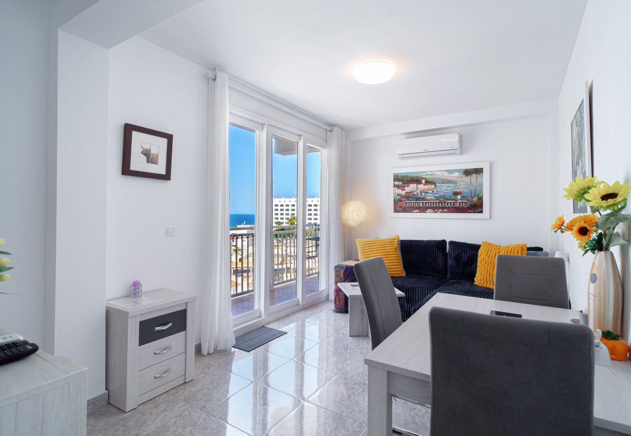 Apartamento en Nerja - Chaparil Seaview - Apartamento para Parejas junto a Playa Torrecilla