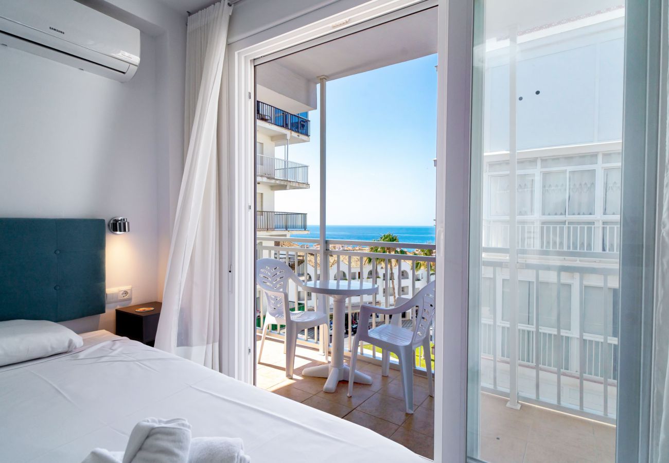 Apartamento en Nerja - Chaparil Seaview - Apartamento para Parejas junto a Playa Torrecilla
