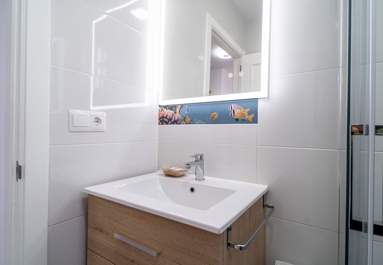 Apartamento en Nerja - Chaparil Seaview - Apartamento para Parejas junto a Playa Torrecilla