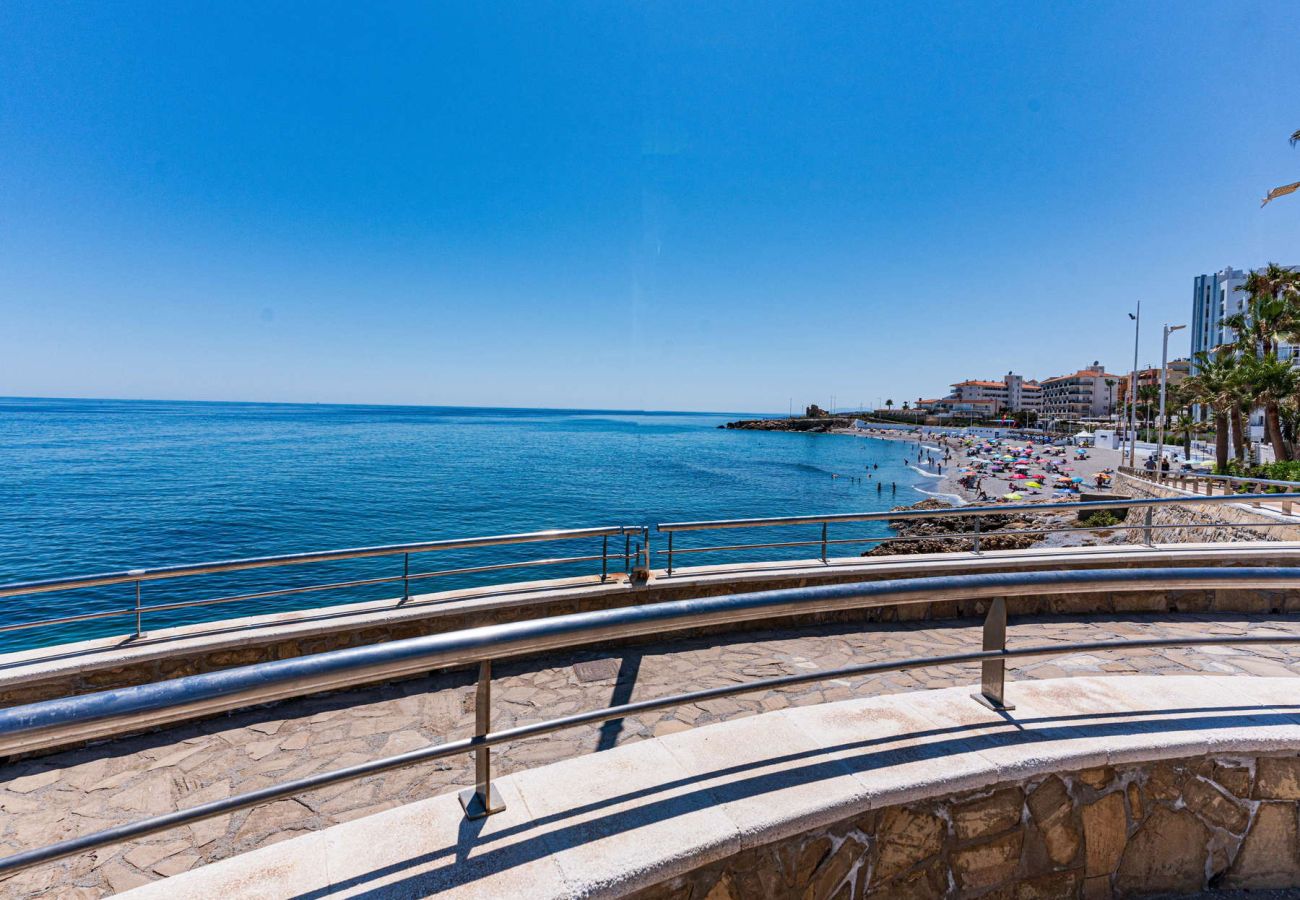 Apartamento en Nerja - Chaparil Seaview - Apartamento para Parejas junto a Playa Torrecilla