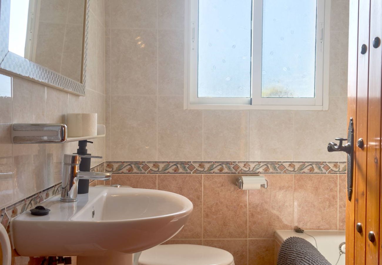 Casa rural en Frigiliana - Las Rosas 5 - Apartamento Rural para 4 Personas entre Nerja y Frigiliana
