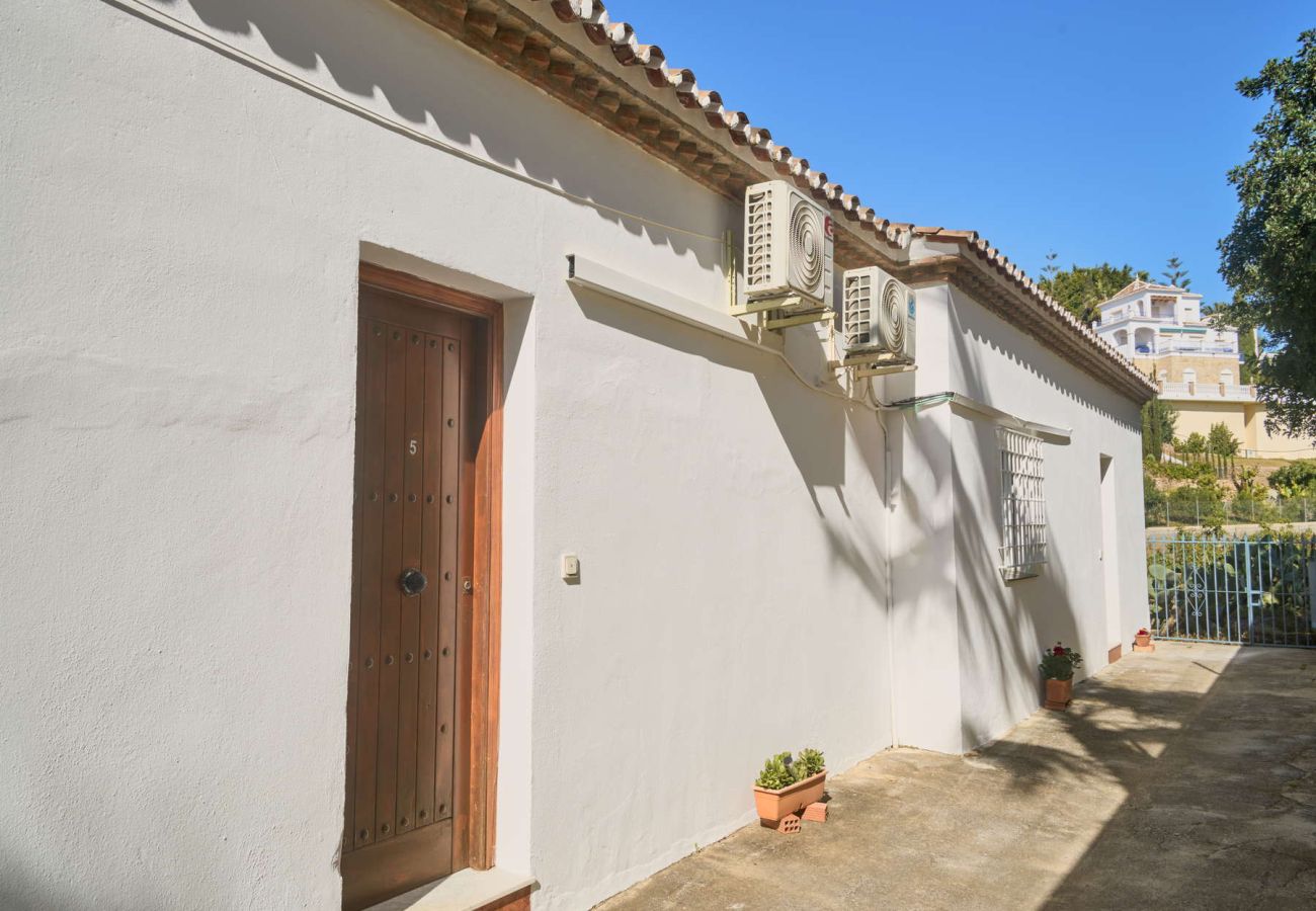 Casa rural en Frigiliana - Las Rosas 5 - Apartamento Rural para 4 Personas entre Nerja y Frigiliana