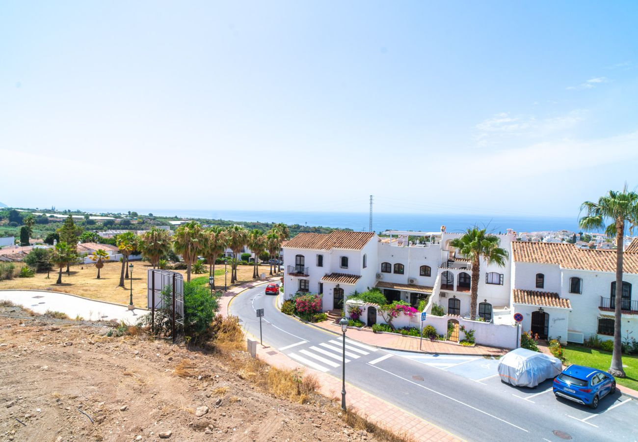 Villa en Nerja - Casa Mezcal - Villa para 4 Personas con Piscina Privada y Jacuzzi en Nerja