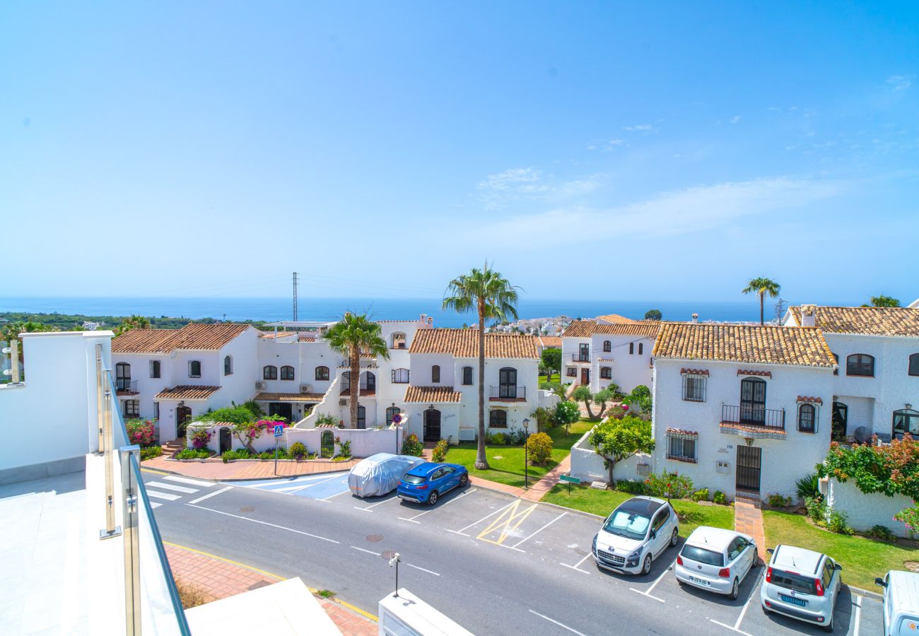 Villa en Nerja - Casa Mezcal - Villa para 4 Personas con Piscina Privada y Jacuzzi en Nerja