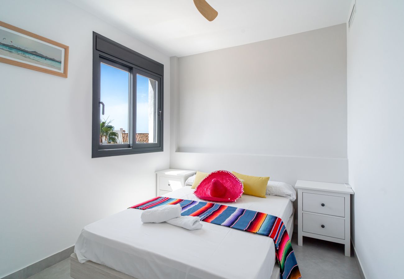 Villa en Nerja - Casa Mezcal - Villa para 4 Personas con Piscina Privada y Jacuzzi en Nerja